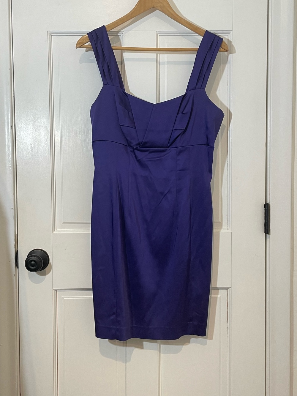 Calvin Klein Purple knee length Sheath Dress elegant size 8 cocktail guest